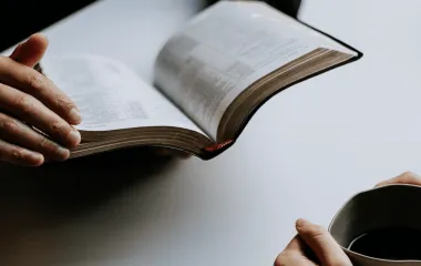 Co číst či sledovat během svátků? Tipy pro podnikatele!
